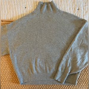 Abercrombie Long sleeve turtle neck crop sweater